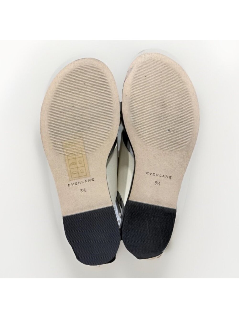 Everlane The City Crossover Sandals size 8.5 in Cream Leather Ankle Strap Buckle - Picture 8 of 9